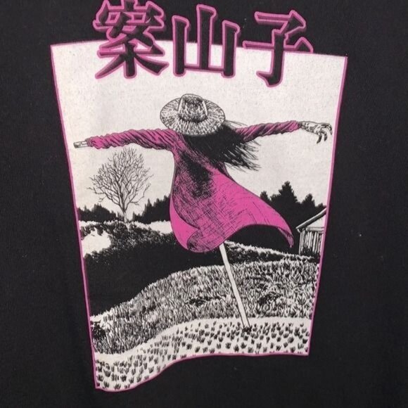 Junji Ito Collection XS Black Graphic T-Shirt Featuring Scarecrow & Comic Art By - Picture 3 of 7